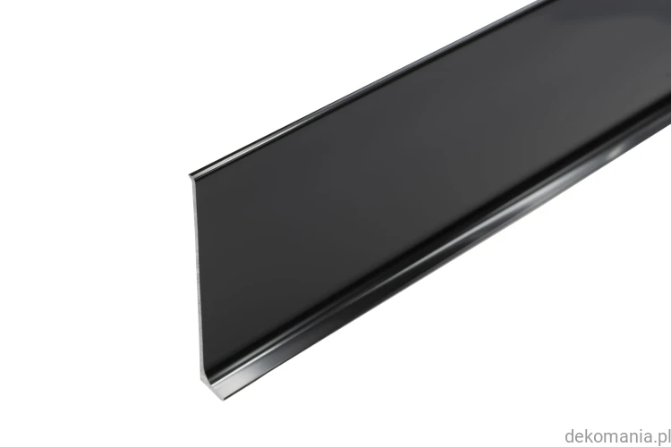 Czarna listwa przypodłogowa aluminiowa.jpg