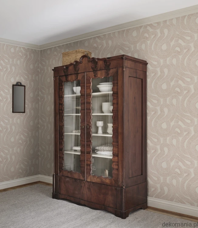 S10329_interior2.jpg