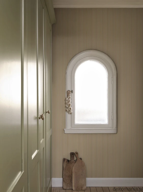 S10395_interior2.jpg