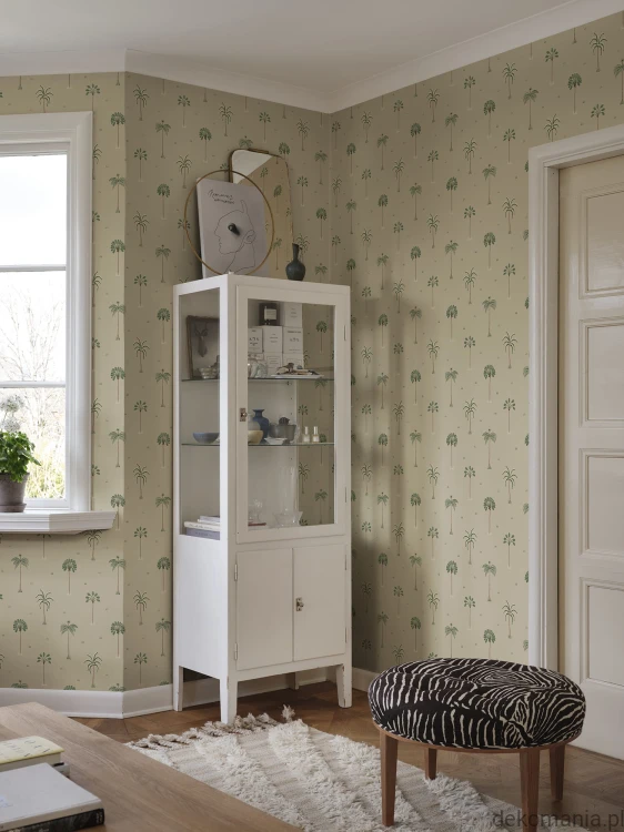 S10438_interior3.jpg