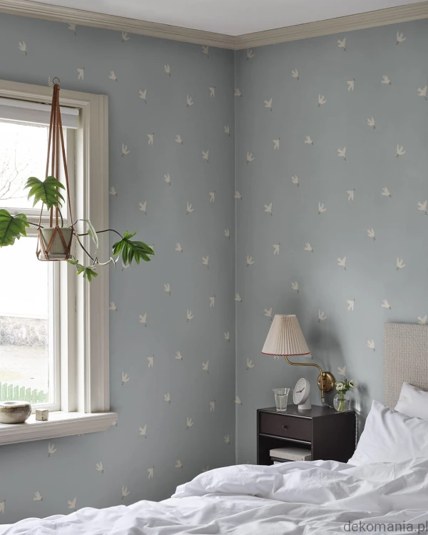 S10624_Frida_Light-Blue_Sandberg-Wallpaper_interior3_i.jpg