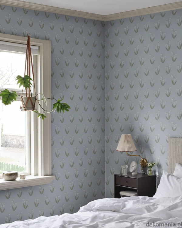 S10634_Lilly_Light-Blue_Sandberg-Wallpaper_interior1_i.jpg